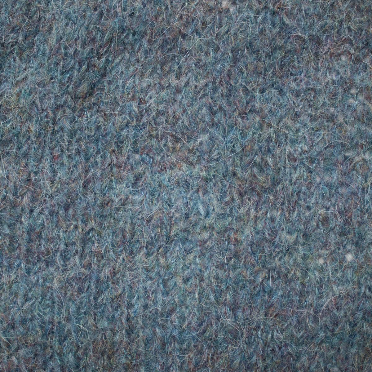 2-Blended 1-4000; 27% alpaca 25% viscosa 20% nylon 28% acrilico